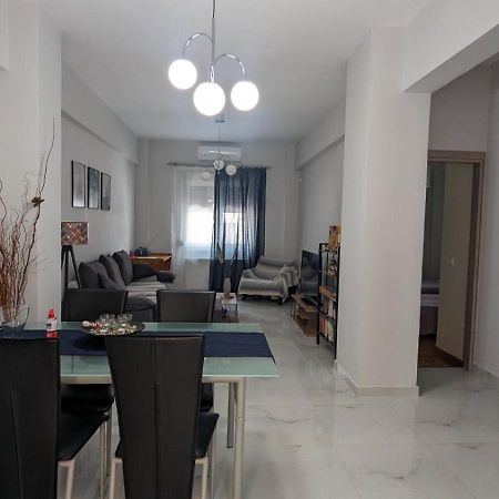 Luxury & Spacious Apartment In Афины Экстерьер фото