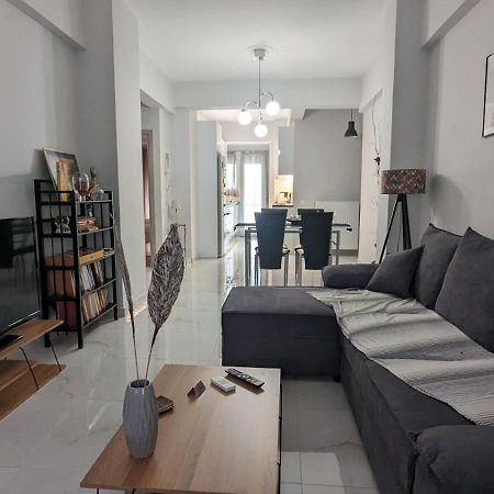 Luxury & Spacious Apartment In Афины Экстерьер фото