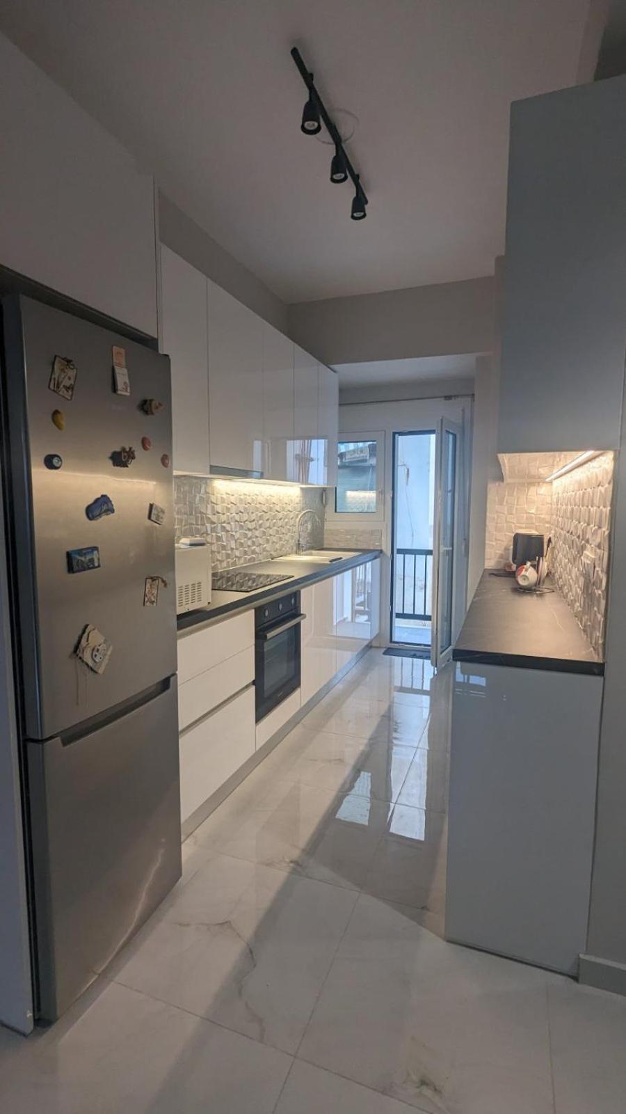 Luxury & Spacious Apartment In Афины Экстерьер фото