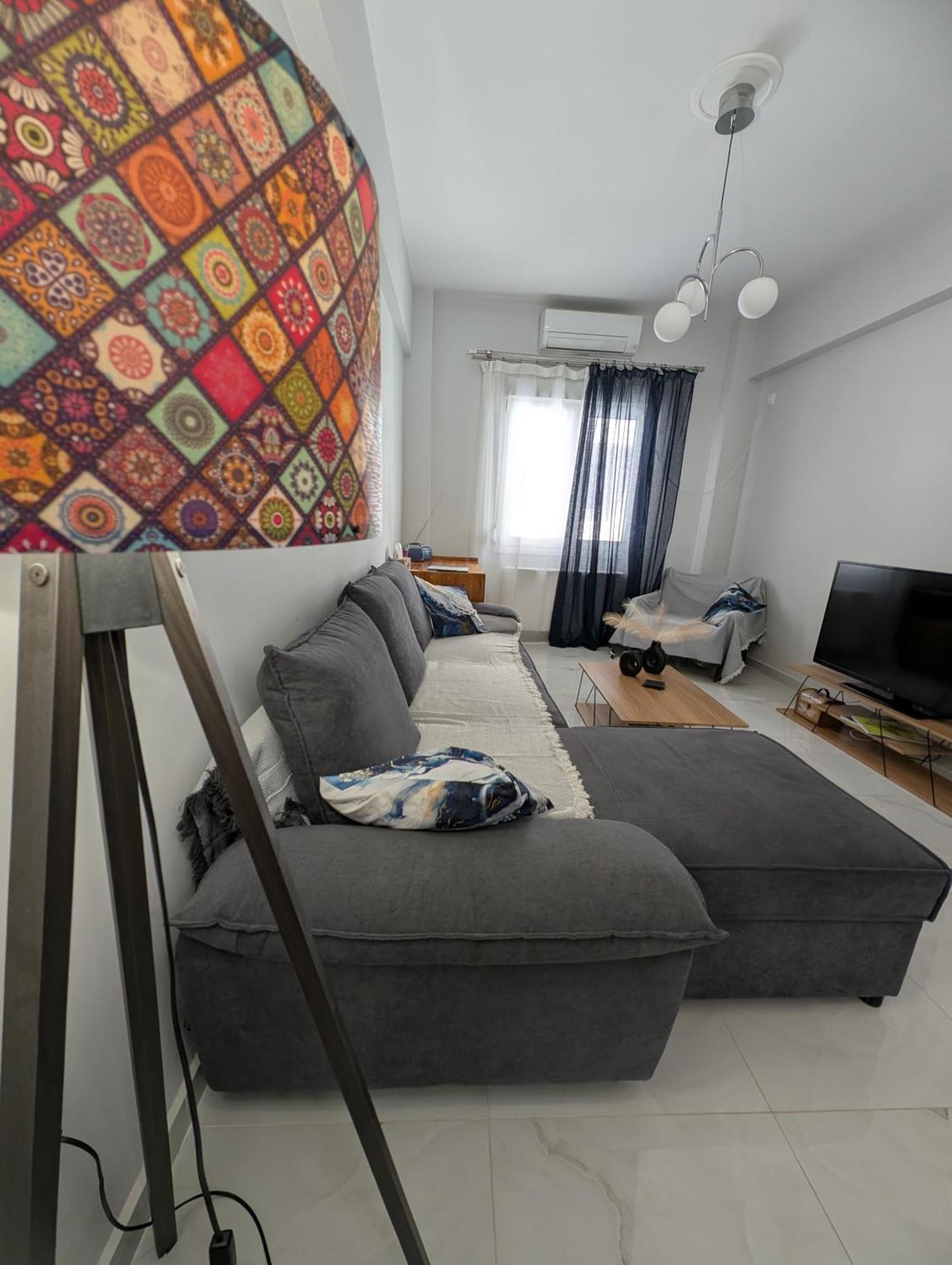Luxury & Spacious Apartment In Афины Экстерьер фото